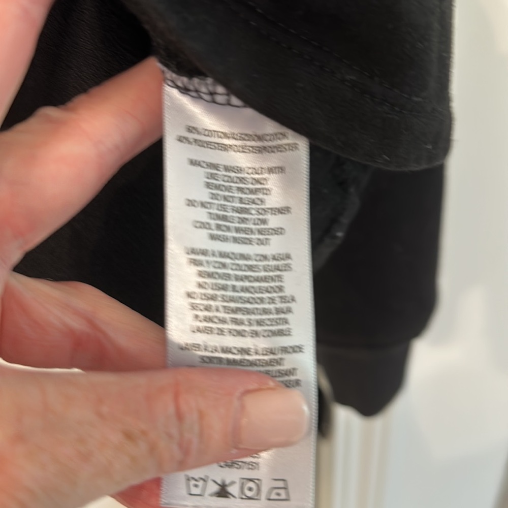 Calvin Klein Cropped Sweatshirt. - Picture 4 of 5